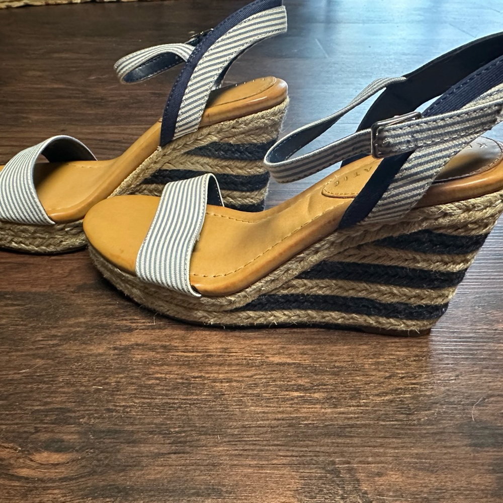 NEW- Women’s Size 6 Wedges/Flat Bundle - Picture 5 of 5